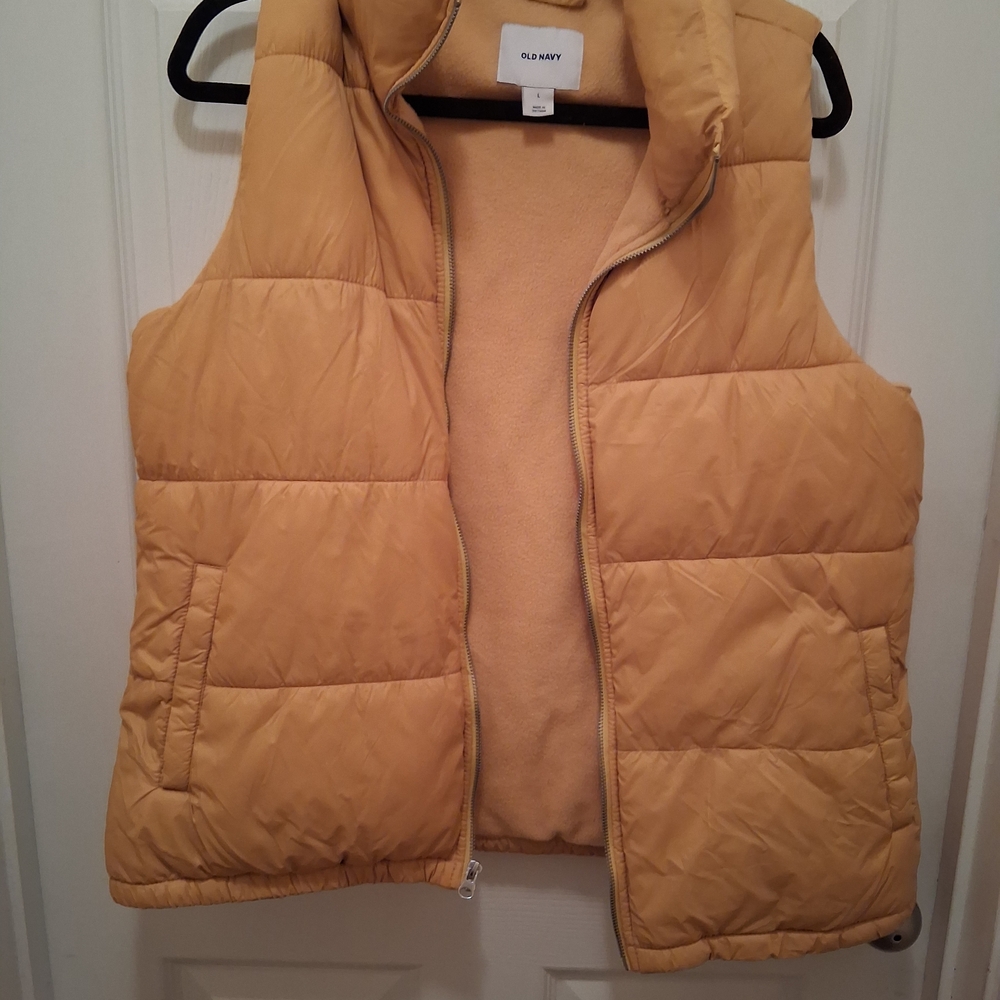 Old Navy Mustard YELLOW Quilted Vest SIZE LARGE